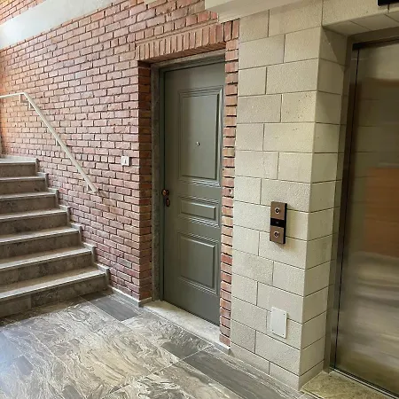 Ale Investa Hospitality דירה טיראנה