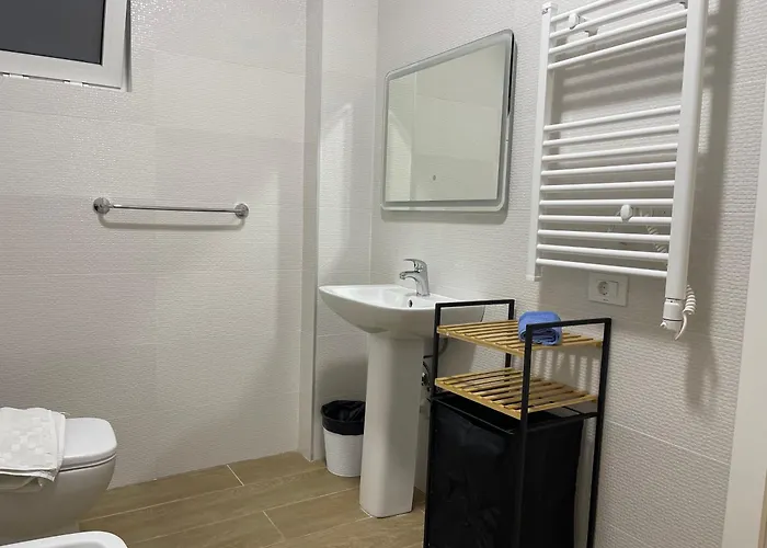 アパート Ale Investa Hospitality ティラナ